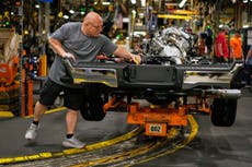 Empleadores de EEUU suman 177.000 empleos, mostrando la resiliencia del mercado laboral