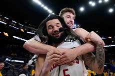 VanVleet y Rockets fuerzan un 7mo partido al vencer 115-107 a Warriors
