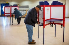 El Departamento de Justicia priorizará la orden electoral de Trump, según un memo.