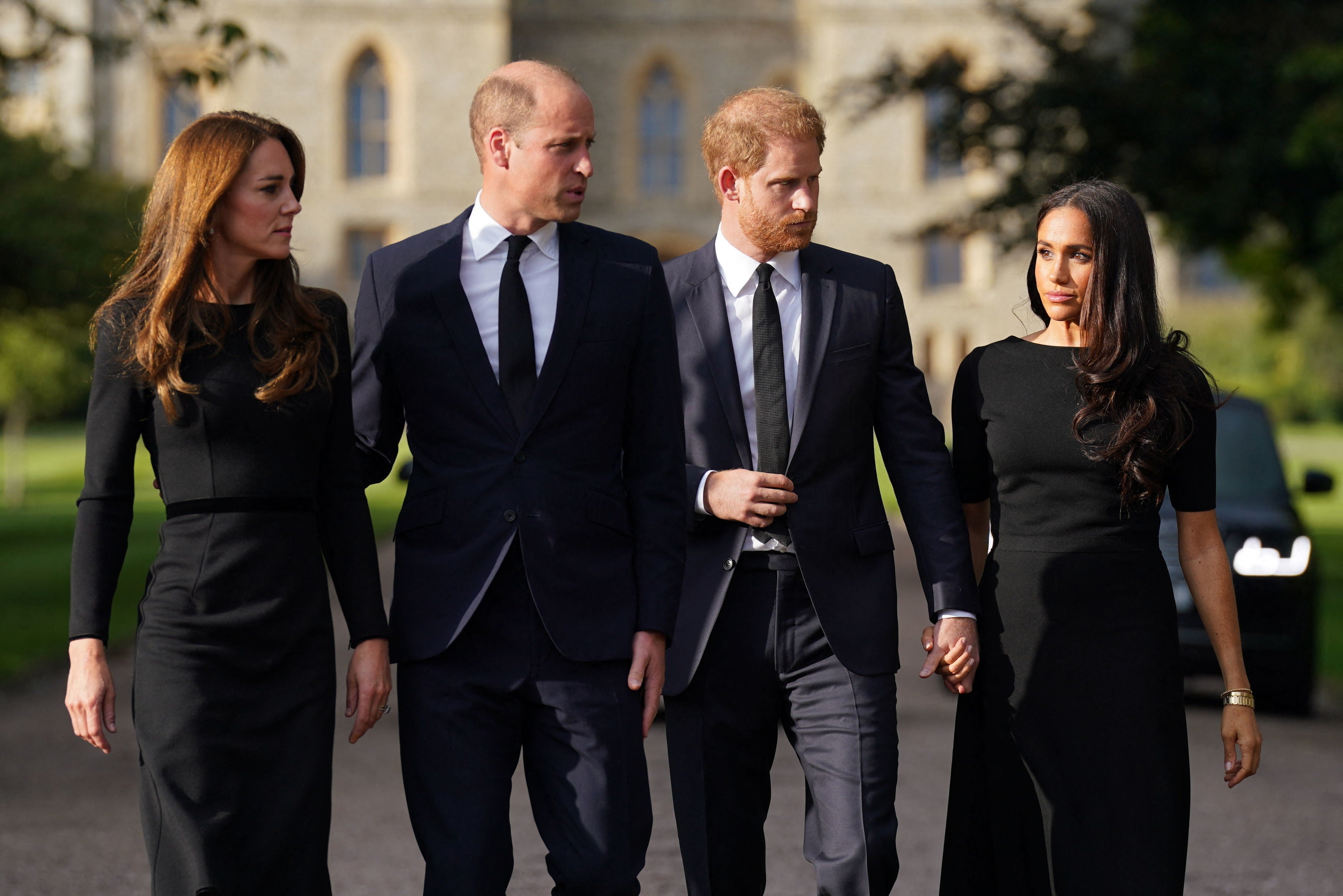 Hallan muerta a la prima de los príncipes William y Harry en su residencia familiar 
