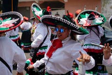 EEUU celebra el Cinco de Mayo con música, tacos, tequila y coloridas muestras de la cultura mexicana