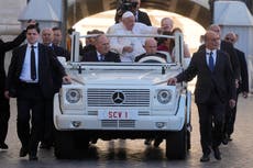 El papa Francisco donó papamóvil para usarlo como unidad médico para niños en Gaza