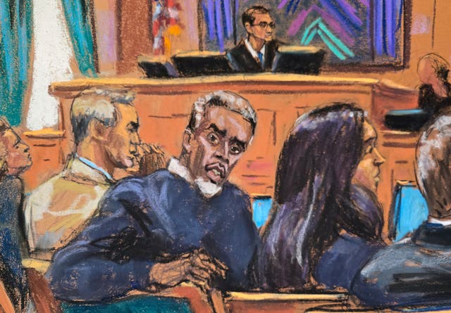 <p>El juez de distrito Arun Subramanian entrevista a posibles  del jurado mientras Sean “Diddy” Combs se sienta con su equipo legal, al comienzo de su juicio por tráfico sexual en Nueva York</p>
