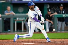 Witt y Ragans lideran a los Reales en triunfo de 3-0 sobre Medias Blancas