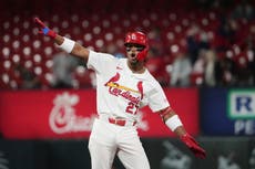Jonrón de Contreras impulsa victoria 6-3 de Cardenales ante Piratas