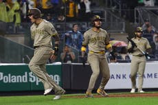 Machado y Bogaerts comandan voltereta de Padres que superan 4-3 a Yankees en juego pasado por lluvia
