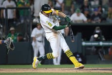 Wilson brilla de nuevo y los Atléticos superan 7-6 a los Marineros en 11 entradas