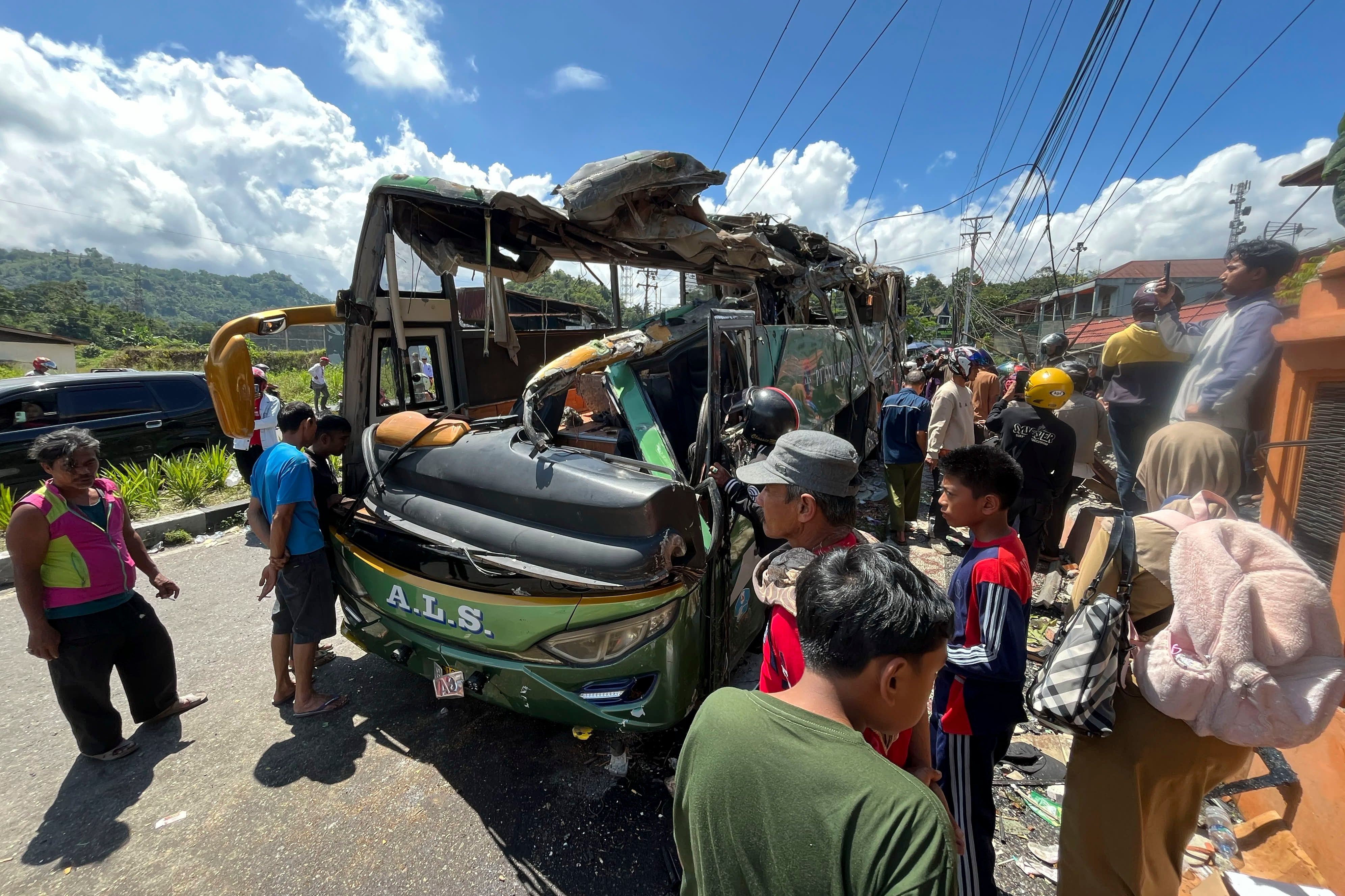INDONESIA ACCIDENTE VIAL