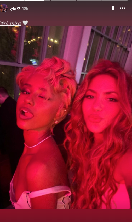 Tyla y Shakira se tomaron una foto durante la Met Gala 2025 y la compartieron en Instagram