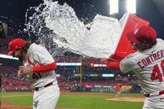 Doblete de Burleson lleva a Cardenales a triunfo 2-1 sobre Piratas