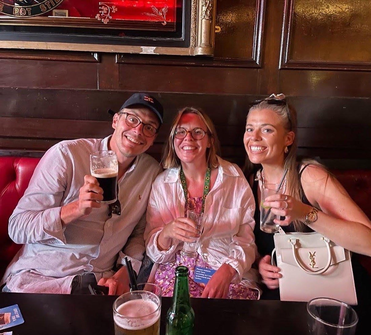 Ben, Gemma y Jess en Dublín, junio 2023