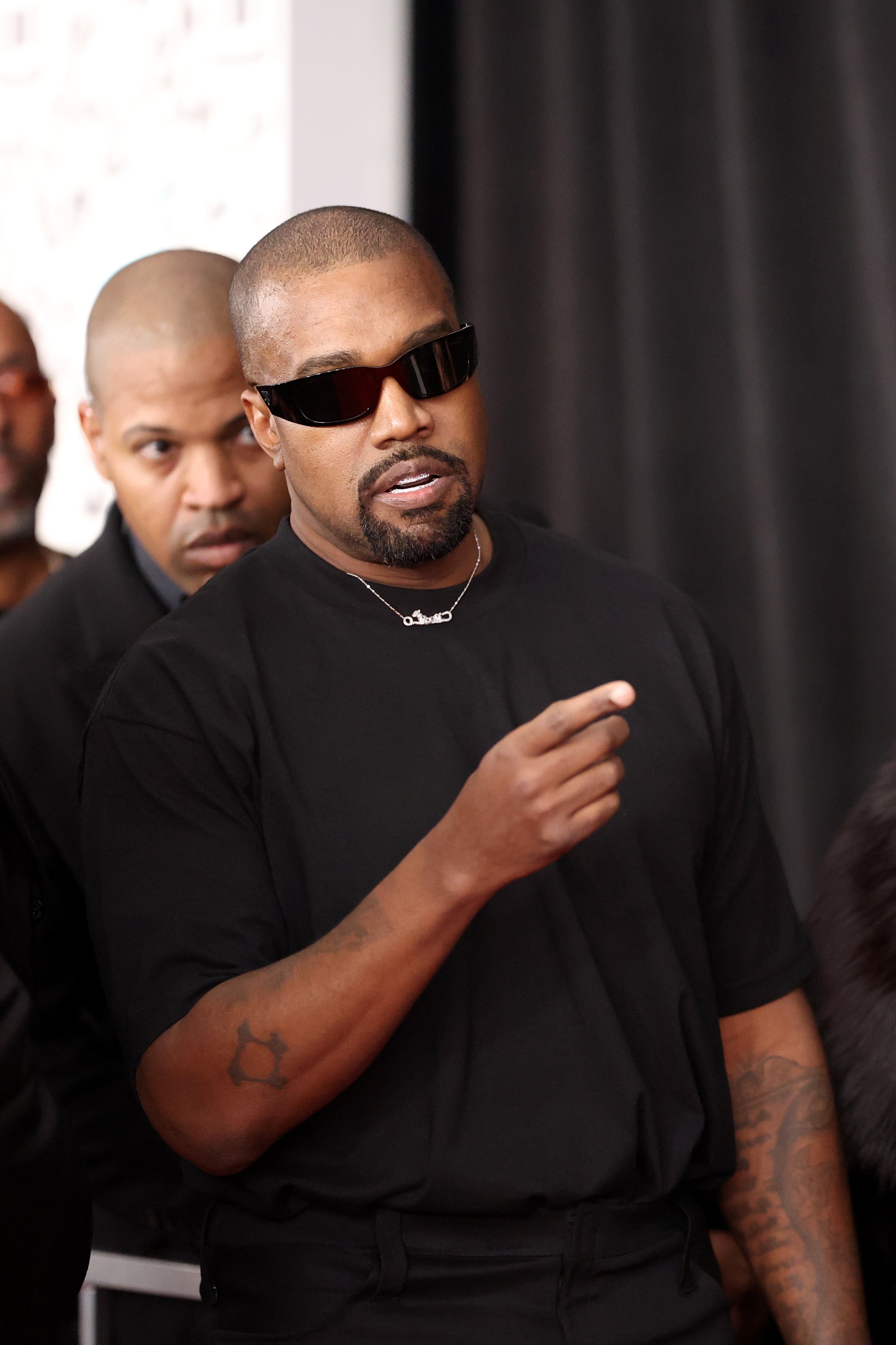 El nombre del rapero Kanye West figuraba en la lista. Ambos (él y Combs) fueron dos de las figuras más influyentes del rap en su momento.