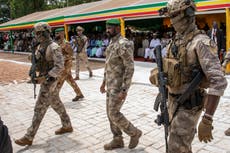 Gobierno militar de Mali suspende actividades de partidos políticos