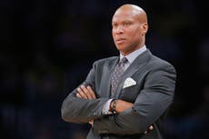 Acusan al exjugador de los Lakers Byron Scott de agredir sexualmente a una adolescente en 1987