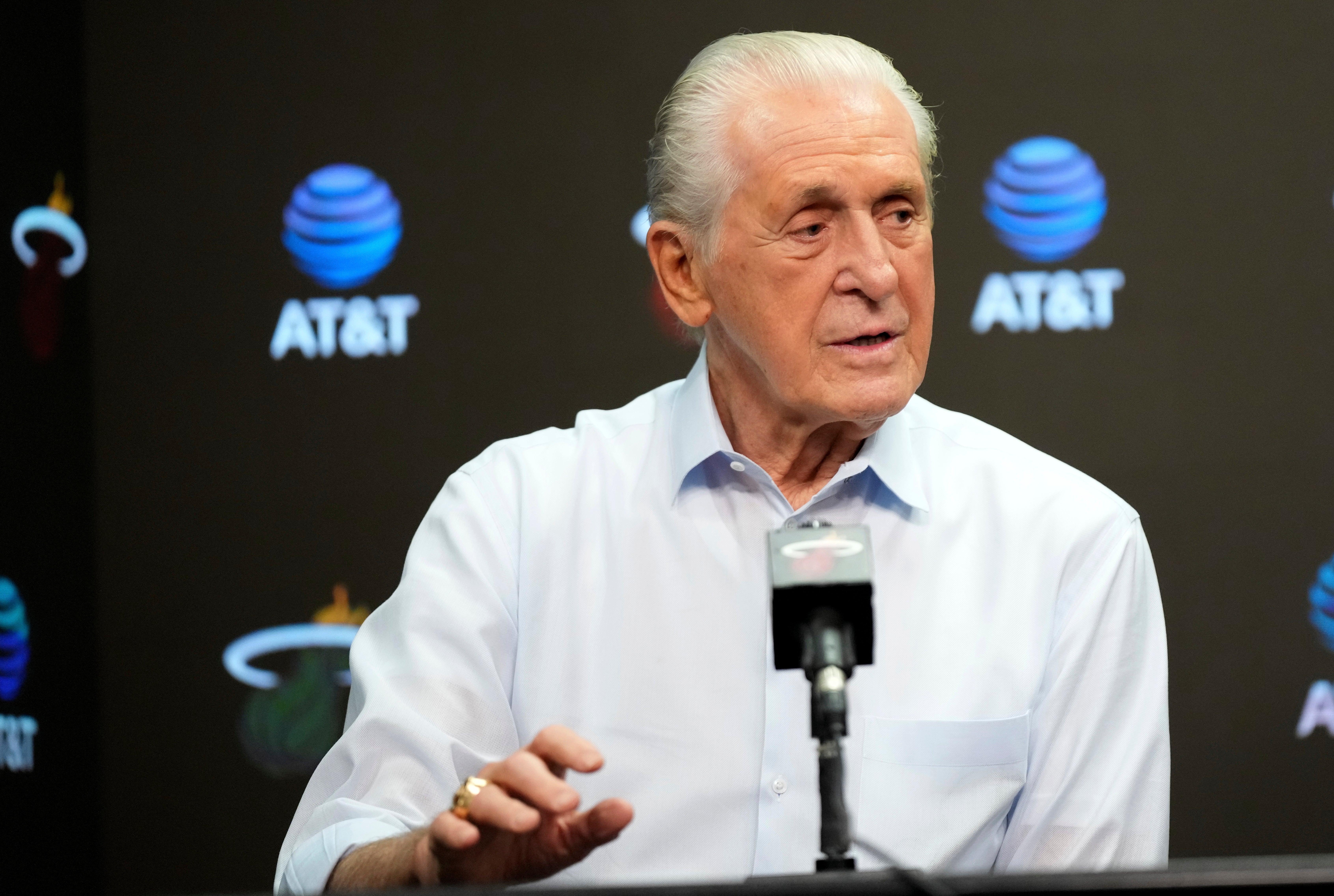 PAT RILEY