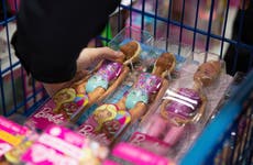 ¿Dos muñecas en lugar de 30? Juguetes se convierten en último símbolo de guerra comercial de Trump