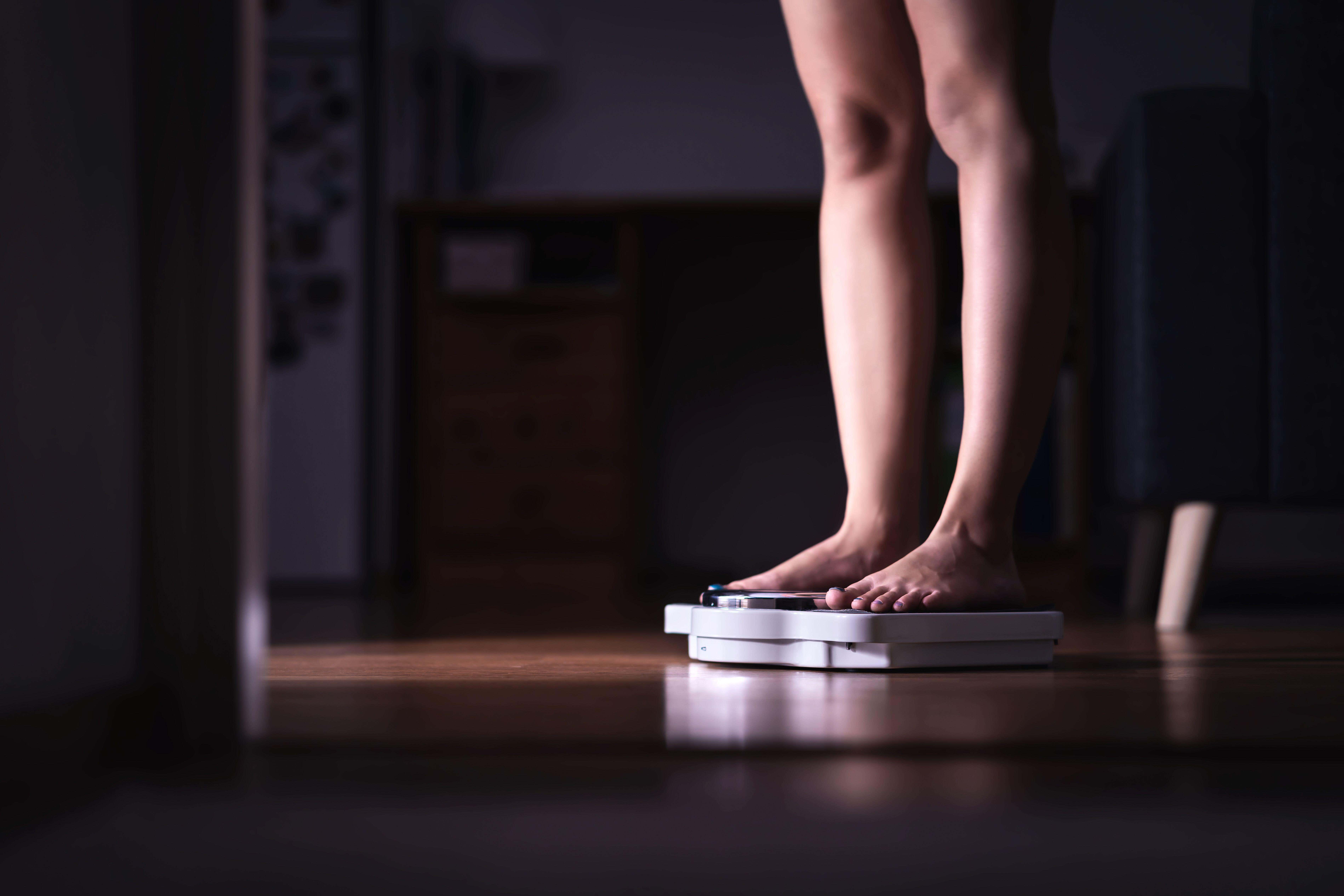 Una mujer compartió cómo se enteró de que su marido la engañaba gracias a su báscula digital.