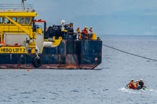 Suspenden tareas de recuperación de superyate hundido frente a Sicilia tras muerte de un buzo