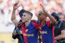 Barcelona se acerca al título ganando otro "Clásico" al remontar para vencer 4-3 al Real Madrid