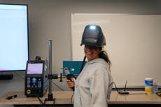 Lucha de Trump contra DEI amenaza a organizaciones sin fines de lucro que cubren vacíos laborales