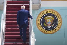 Corresponsales de la Casa Blanca protestan por falta de reporteros de agencias en avión presidencial