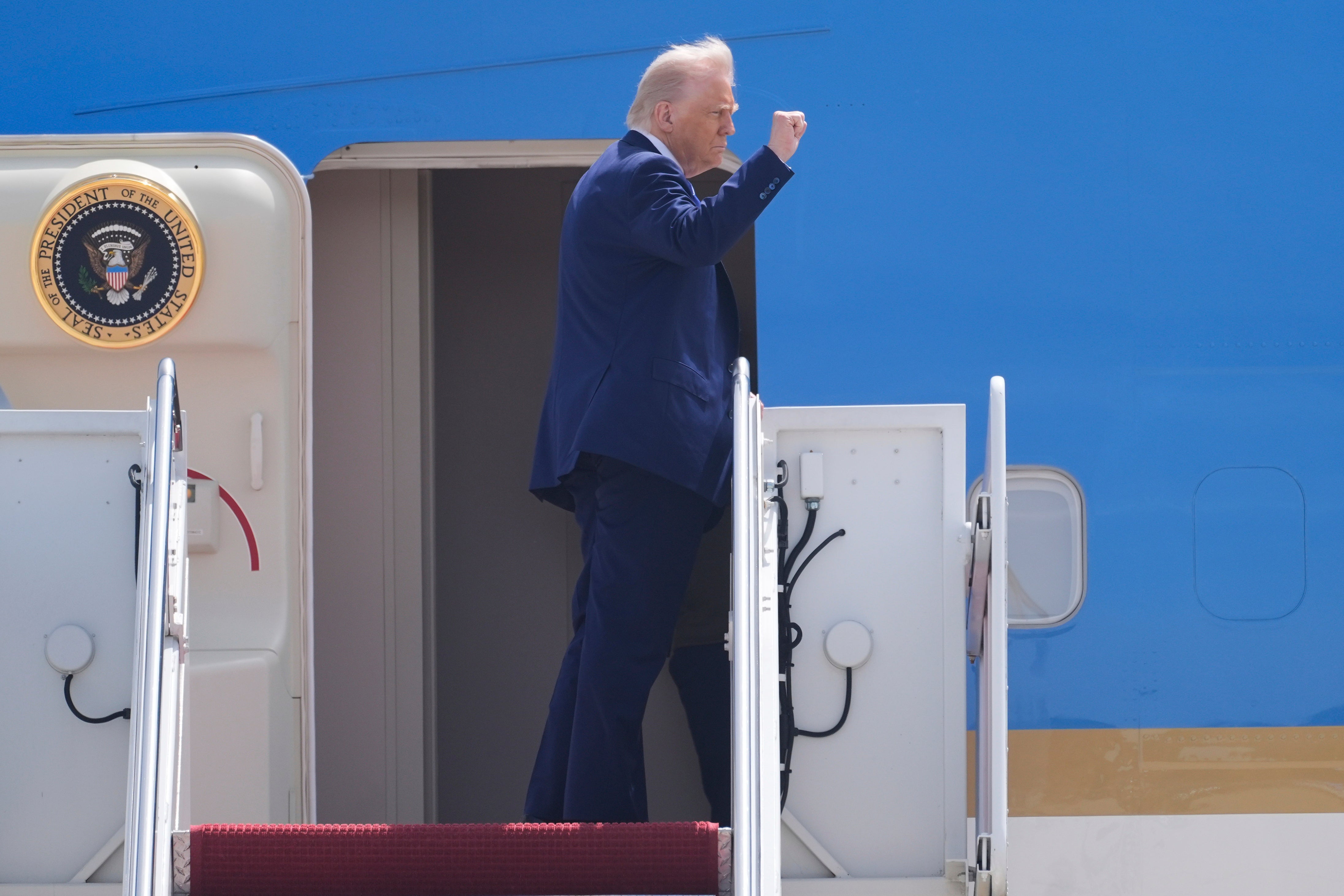 TRUMP-DIPLOMACIA