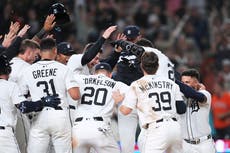 Báez conecta 2 jonrones de 3 carreras, incluido uno en la 11ª, y Tigres superan 10-9 a Medias Rojas