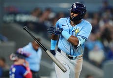 Grand slam de Junior Caminero en la 9na da triunfo a Rays, 11-9 ante Azulejos