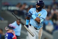 Grand slam de Junior Caminero en la 9na da triunfo a Rays, 11-9 ante Azulejos
