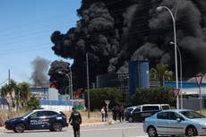 Reportan explosión en planta química cerca de Sevilla, España