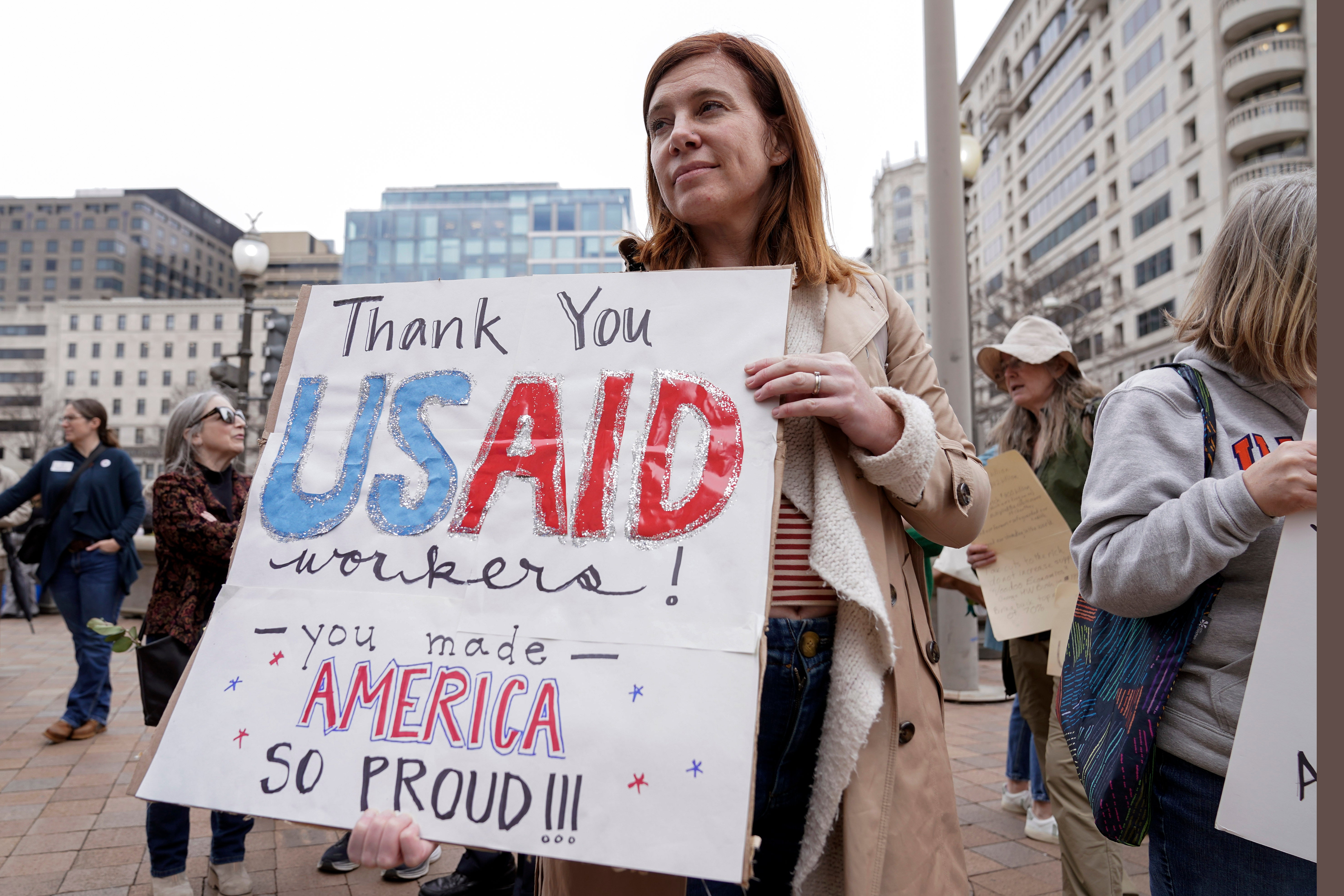 TRUMP-DEMOCRACIA-PROGRAMAS