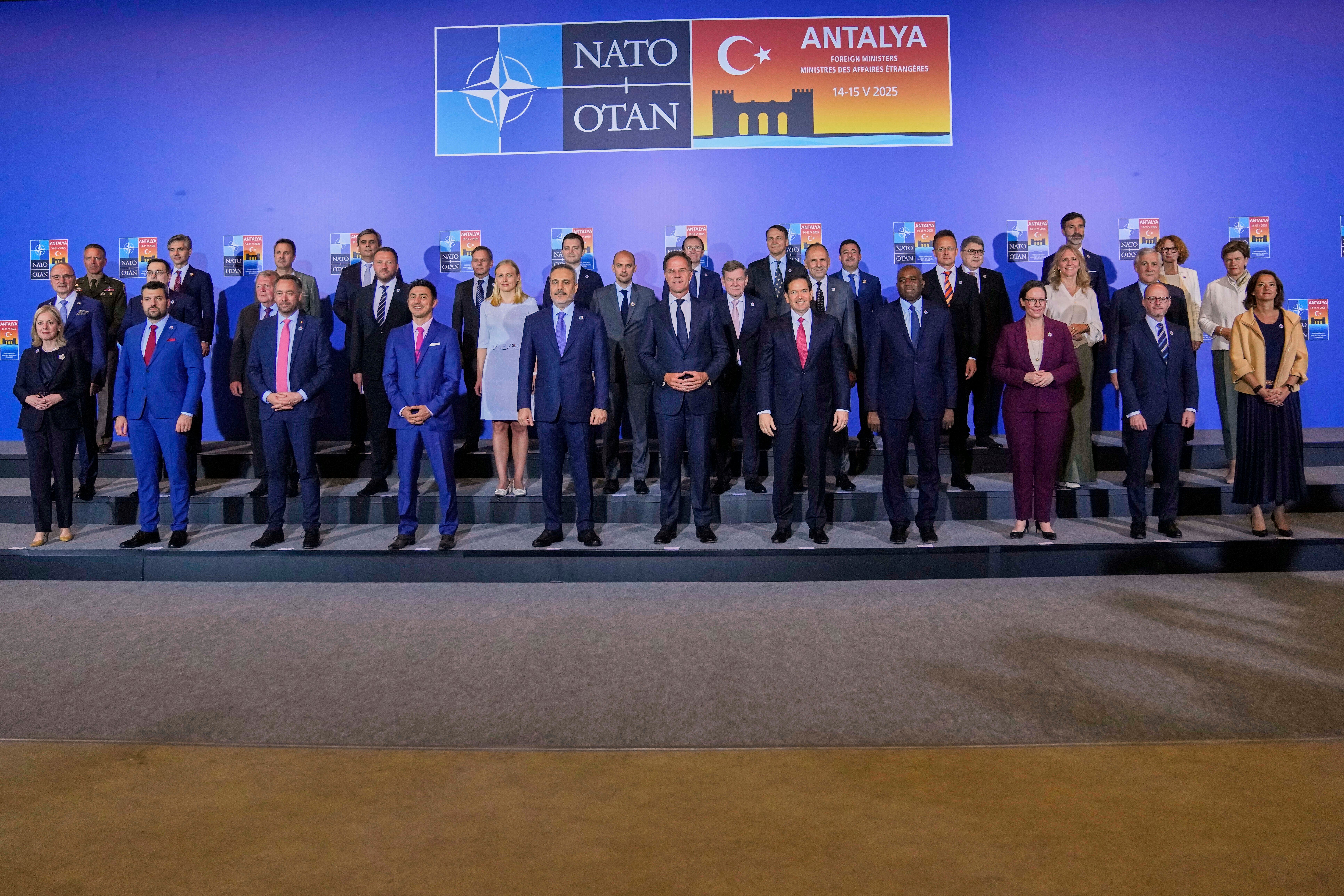 EUR-GEN OTAN-CORRUPCIÓN INVESTIGACIÓN