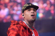 Cantante Chris Brown es arrestado en Reino Unido por presunta agresión en un club de Londres en 2023