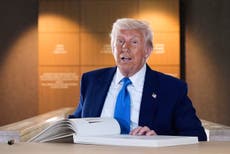 Trump pide a la Corte Suprema que permita avanzar con sus planes de reducción del gobierno