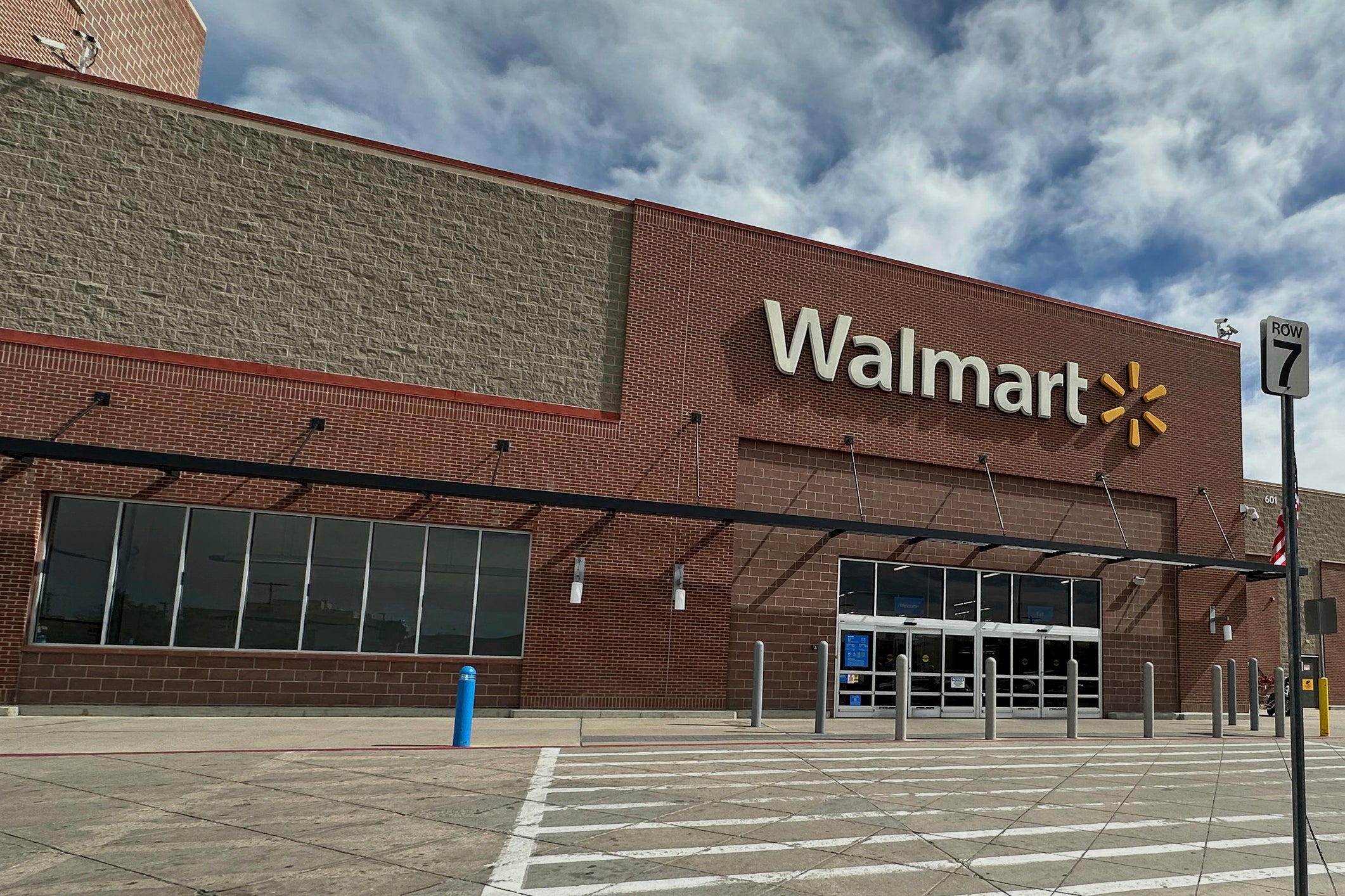 TRUMP-WALMART