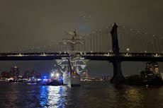 Buque de entrenamiento de la Armada mexicana choca con puente de Brooklyn en NY; reportan heridos