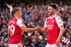 Arsenal asegura su regreso a la Champions en un día de despedidas para Everton y Vardy