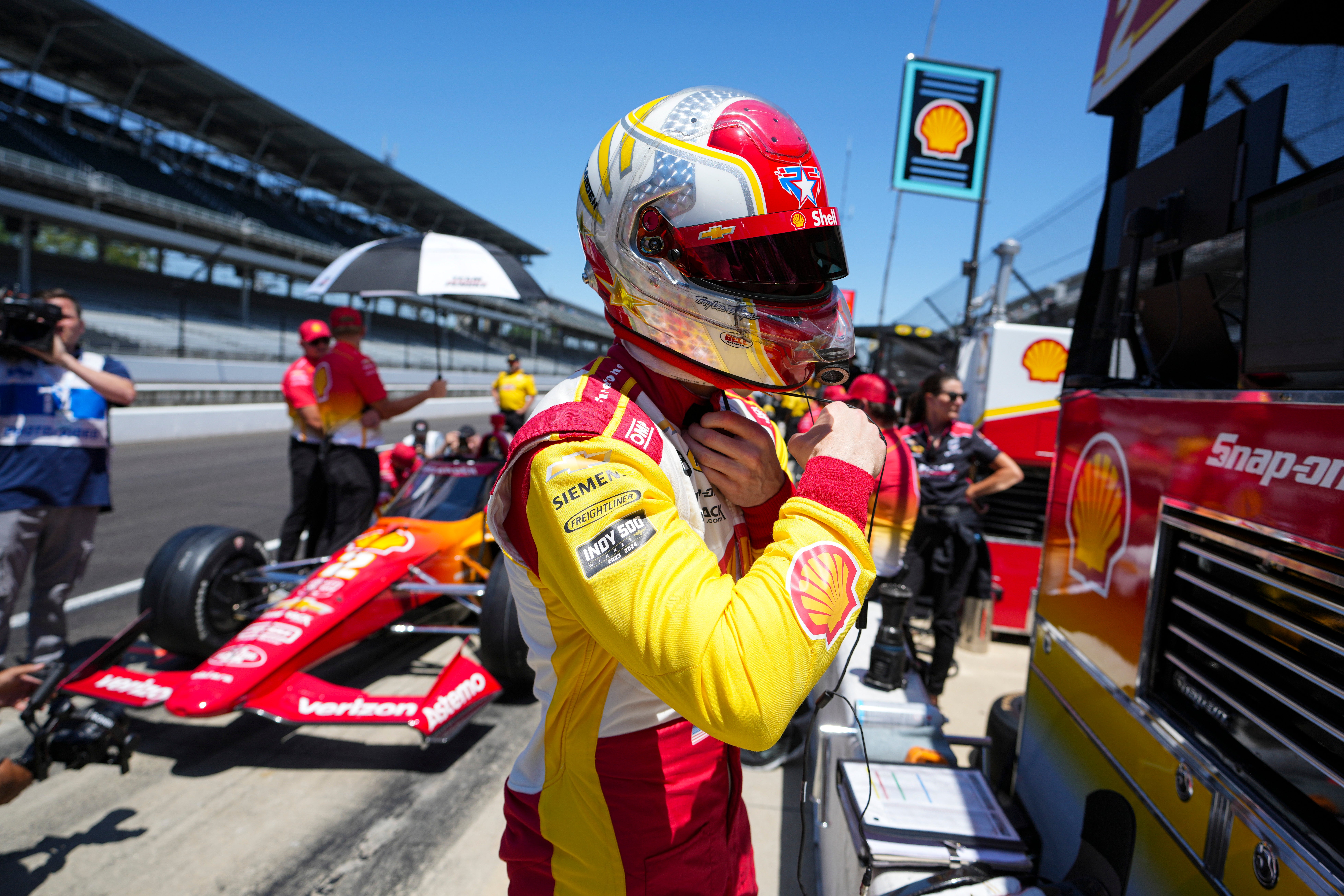 El Team Penske sufre en clasificación de las 500 Millas: un auto chocado y dos inspecciones fallidas