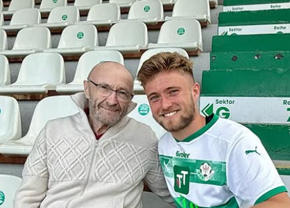 Phil Collins con su hijo menor, Matthew Collins