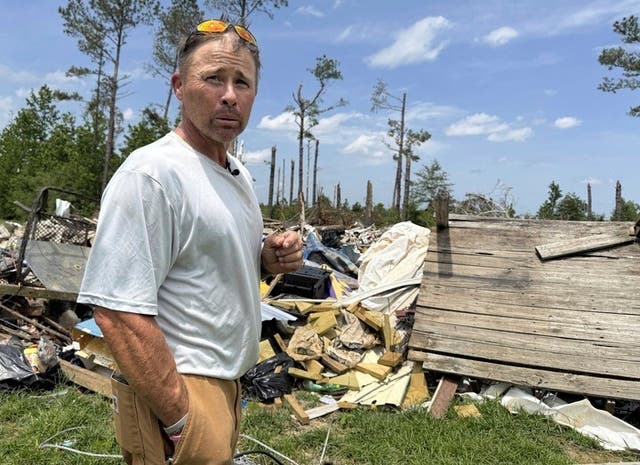 MISSISSIPPI-ESPERANDO A LA FEMA