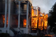 Incendio en plantación del sur de EEUU genera júbilo, pero también ira y dolor por la esclavitud