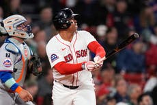 Narváez y Devers conectan HR's y bullpen lleva a Medias Rojas a victoria 2-0 sobre Mets