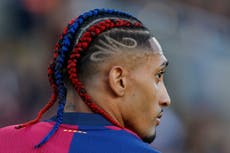 Barcelona extiende contrato de Raphinha hasta 2028 tras campaña destacada