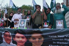 Sube a 8 número de muertos en atentado contra autobús escolar en Pakistán; Islamabad culpa a India