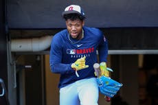 Bravos activan al venezolano Ronald Acuña Jr. tras casi un año de su lesión de ligamento cruzado