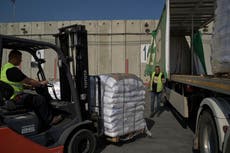 Israel podría permitir que grupos de ayuda en Gaza gestionen la ayuda no alimentaria