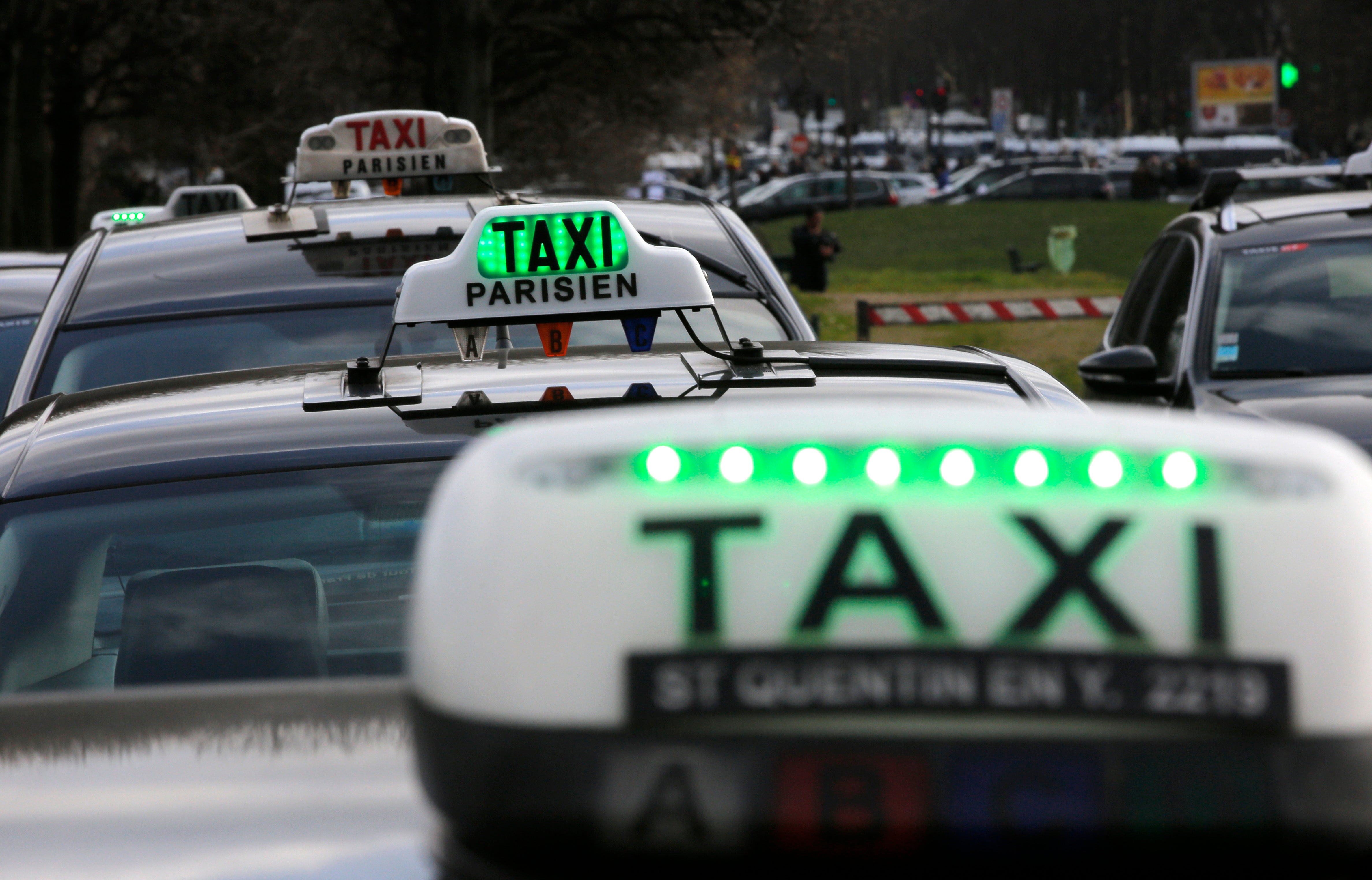 ABIERTO FRANCIA TAXIS PROTESTAS