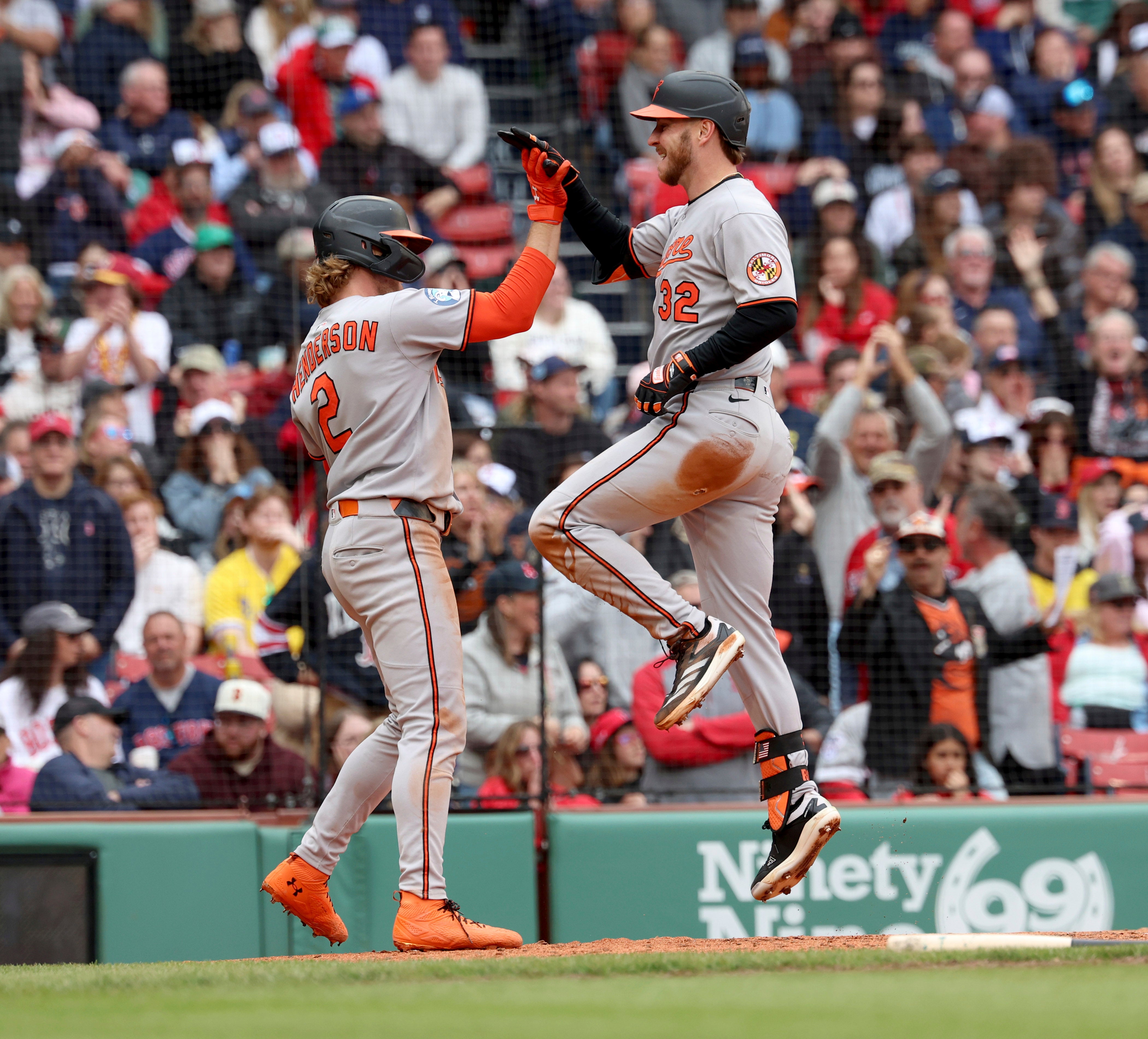 ORIOLES-MEDIAS ROJAS
