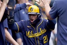 Durbin y Turang conectan dobles consecutivos en la octava en triunfo de Cerveceros ante Piratas
