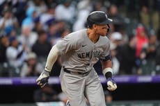 Aaron Judge ayuda a los Yankees a superar 5-4 a los Rockies pese a la lluvia y ganar 2-1 la serie